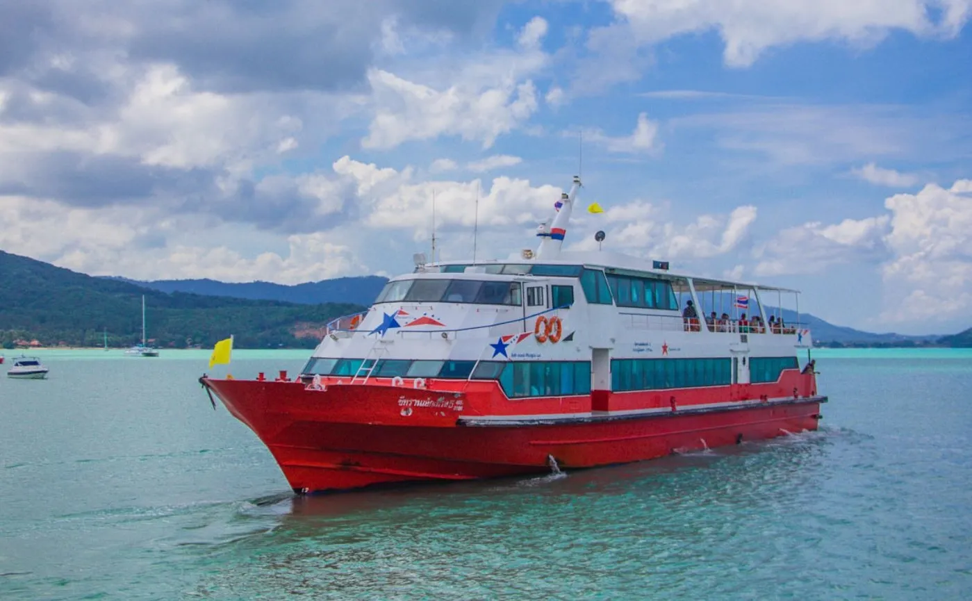 Паром Seatran Discovery — большой паром с Самуи и Сураттхани