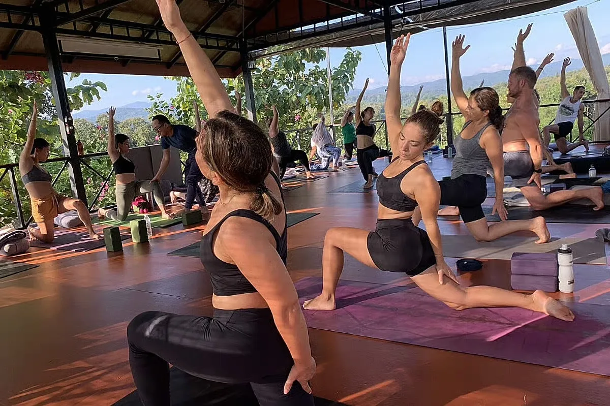 Йога на Ко Тао — класс в студии